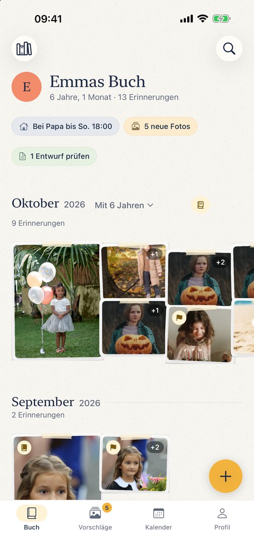 Das Buch eines Kindes mit Einträgen nach Monaten